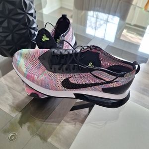Nike AirMax Flyknit Racer ladies sneaker! NWOT.Sz10.5..no box!